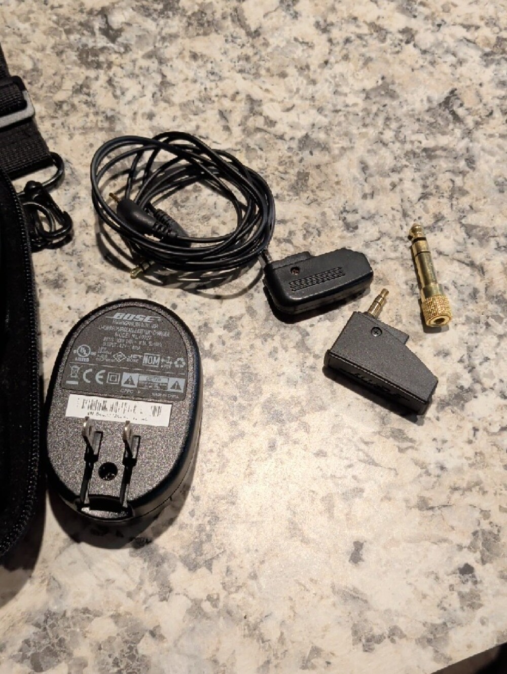Bose Silver and Black Over-Ear Headphones - Picture 2 of 6